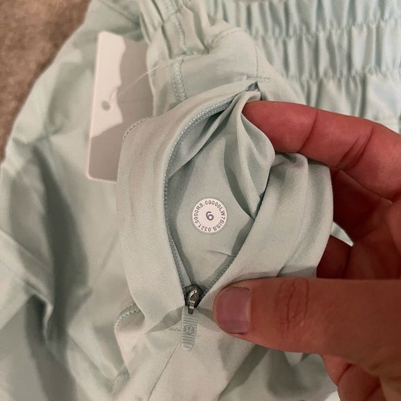 **SOLD** Lululemon track that HR short 3” NWT - Picture 7 of 7